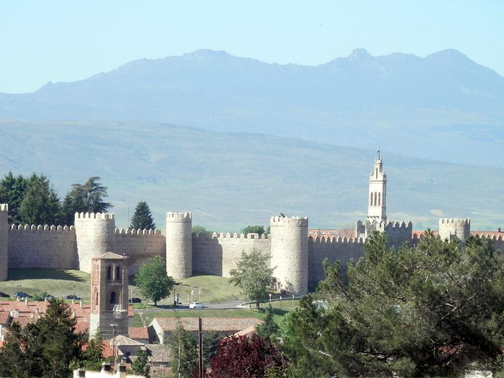 Vut Los Telares Muralla Ávila Rum bild